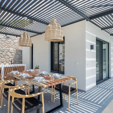 Villa Nimbus Kalamítsi