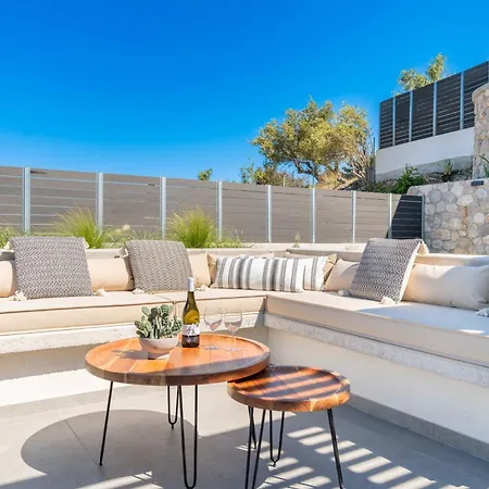 Nimbus Villa *