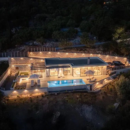 Nimbus Villa Kalamitsi (Lefkada)