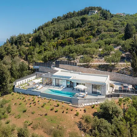 Villa Nimbus Kalamítsi